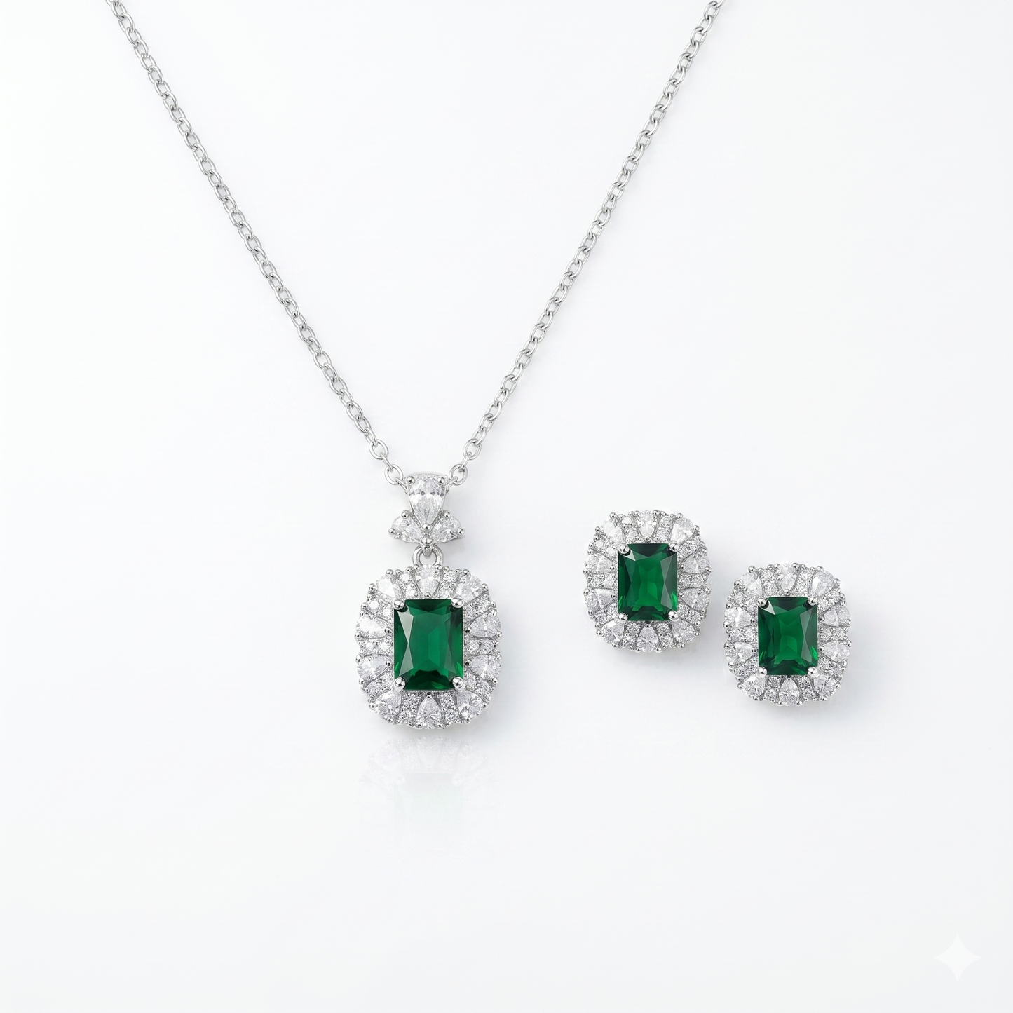 Inaya Pendant Set